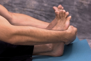 Simple Toe Stretches Can Improve Foot Comfort